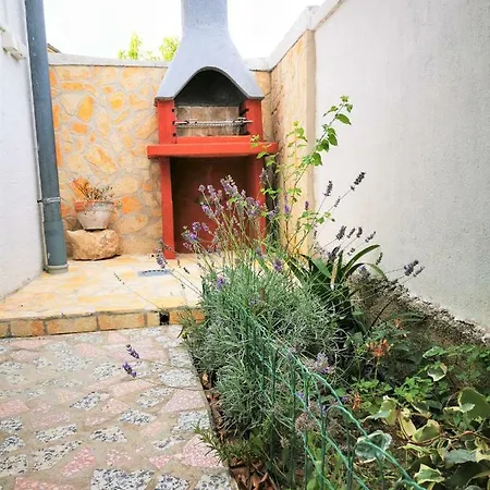 Franciska Apartment *